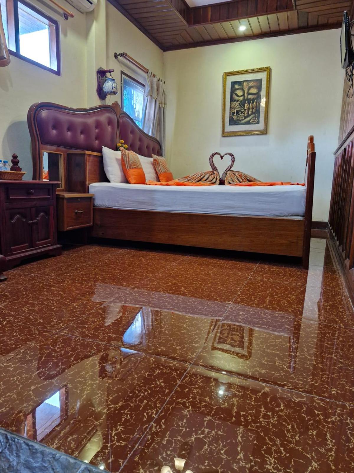 Sakura Wood House Hotel Luang Prabang Exterior foto