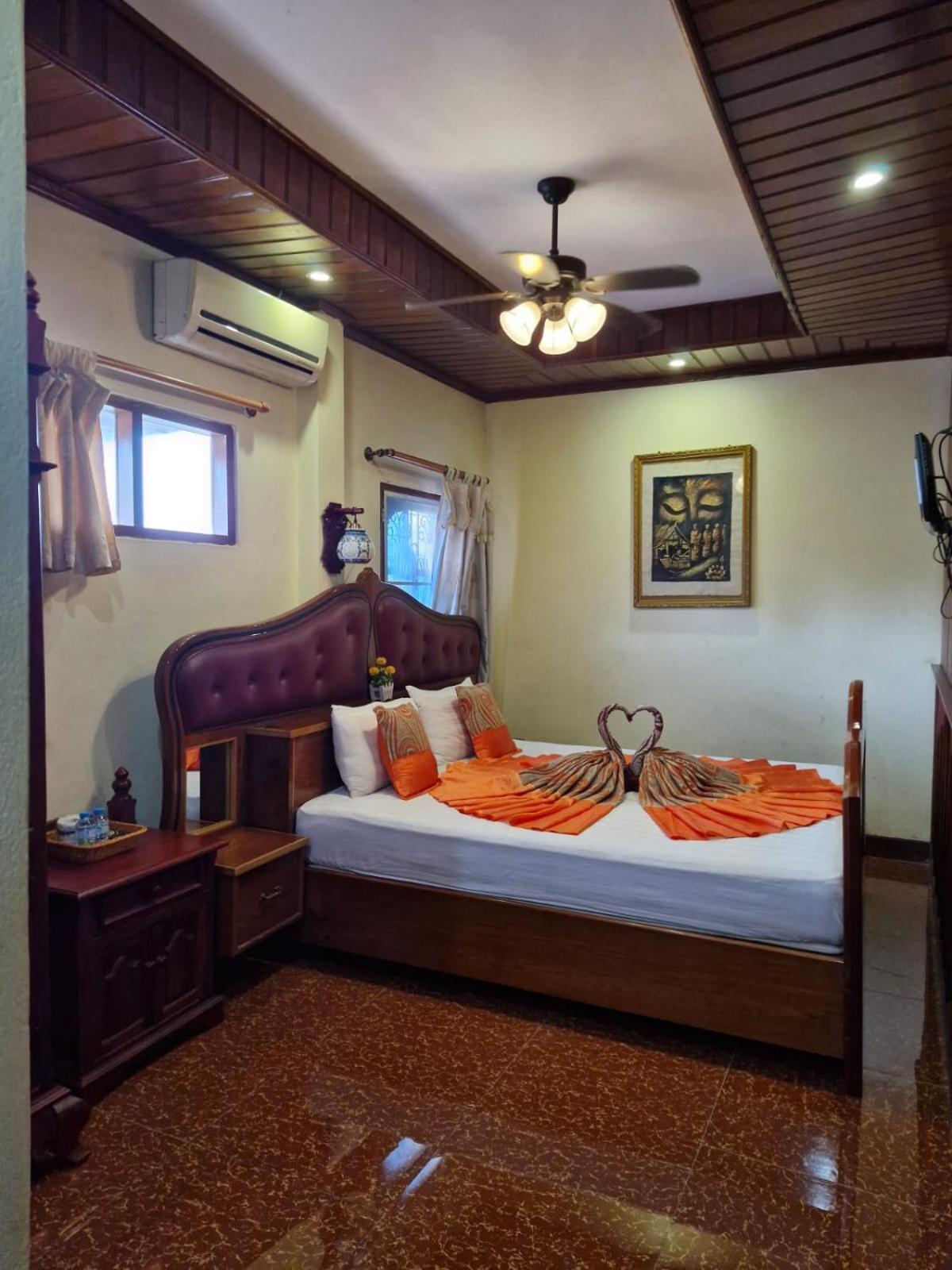 Sakura Wood House Hotel Luang Prabang Exterior foto