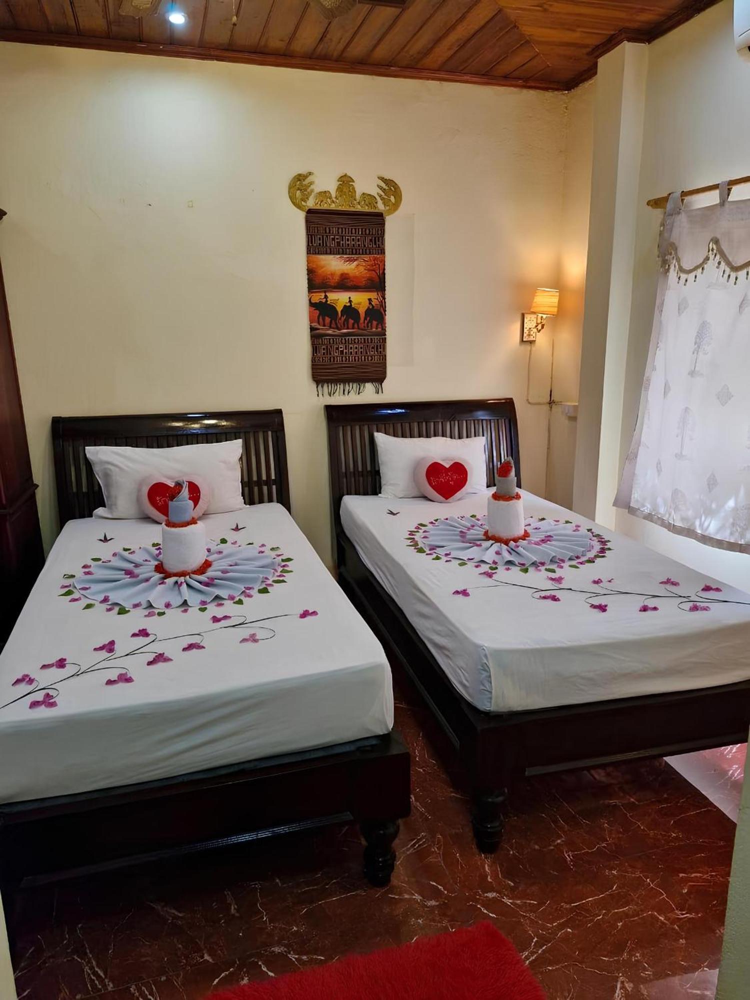 Sakura Wood House Hotel Luang Prabang Exterior foto
