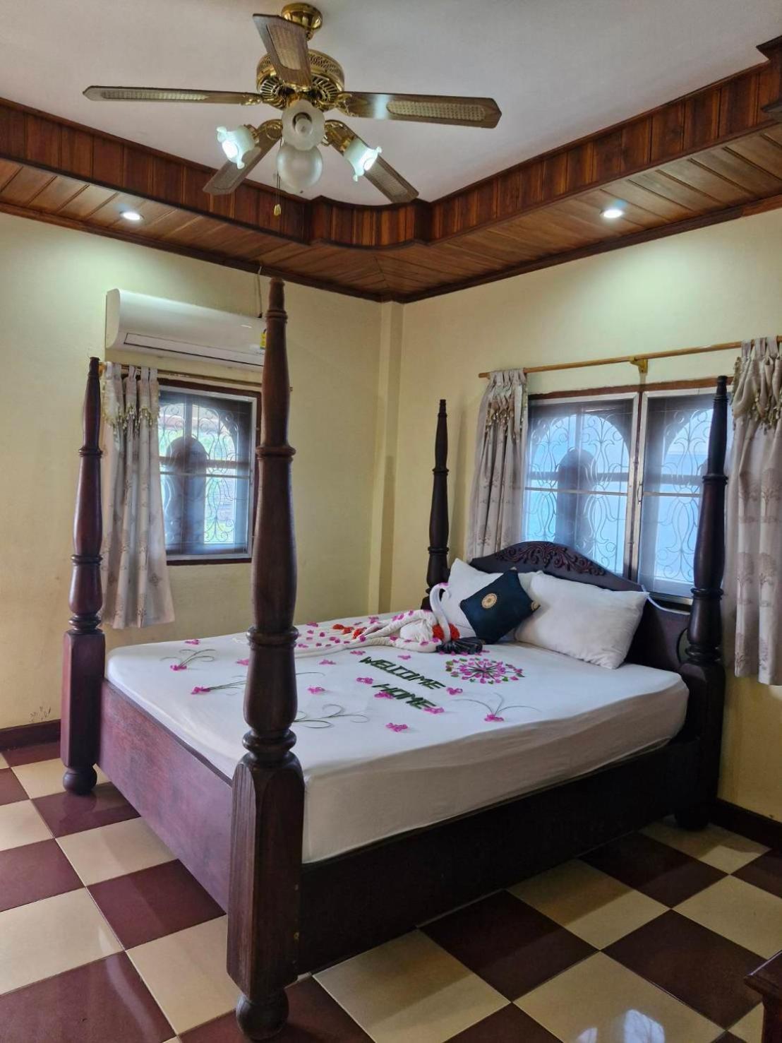 Sakura Wood House Hotel Luang Prabang Exterior foto